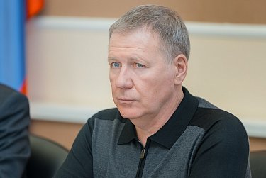 Депутаты готовятся к заседанию Законодательного Собрания